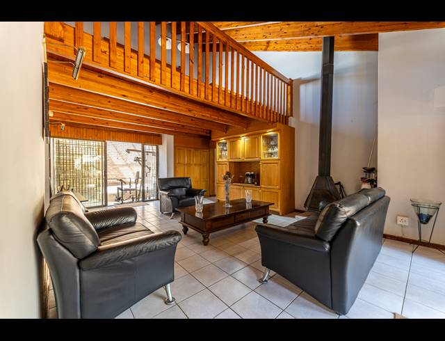 4 BEDROOM HOUSE FOR SALE IN BRYANSTON